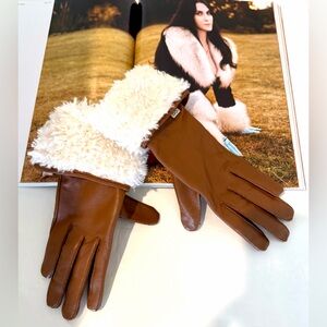NWOT Carmel Brown Leather Gloves with Removable Sherpa Fur Trim